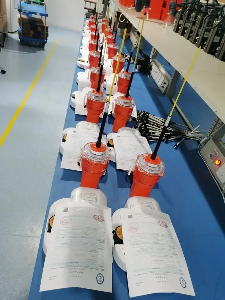 Baliza de Emergencia EPIRB VEP8 – JUVI | Alta Precisión y Autonomía Extendida